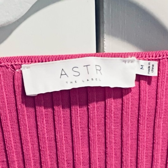 NEW! ASTR the Label Estefania Sweater. Size Medium - Picture 8 of 10